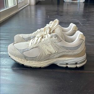 New Balance 2002R Beige